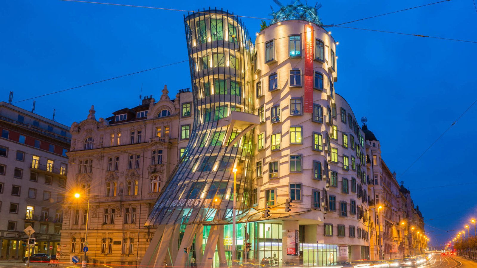 edificios-raros-europa-casa-danzante